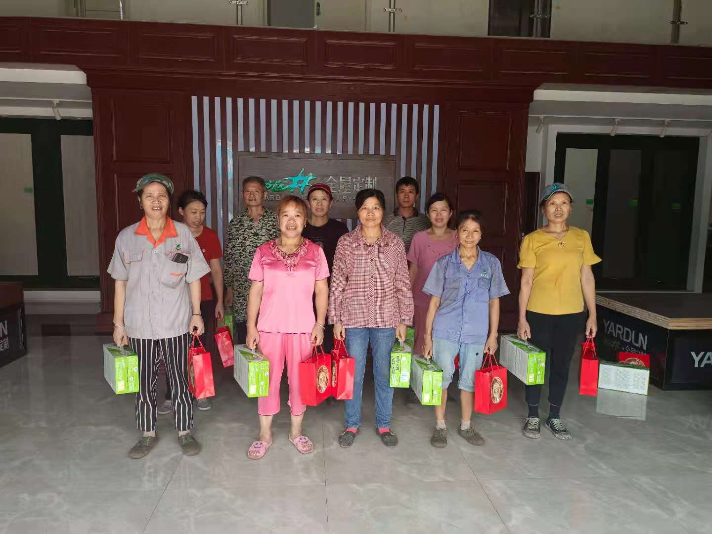 苑林祝全体同仁中秋节快乐
